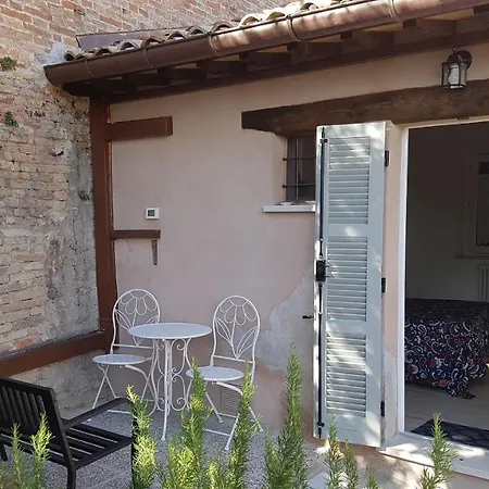 Casa La Piazzetta Rinascimentale * Урбино